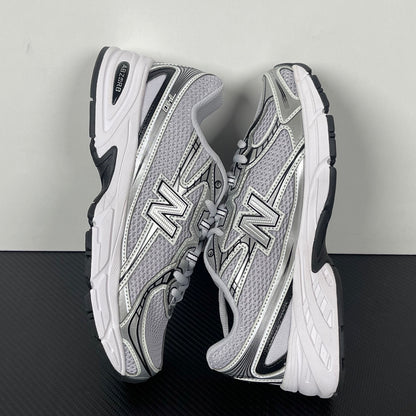 740 White / Silver / Black