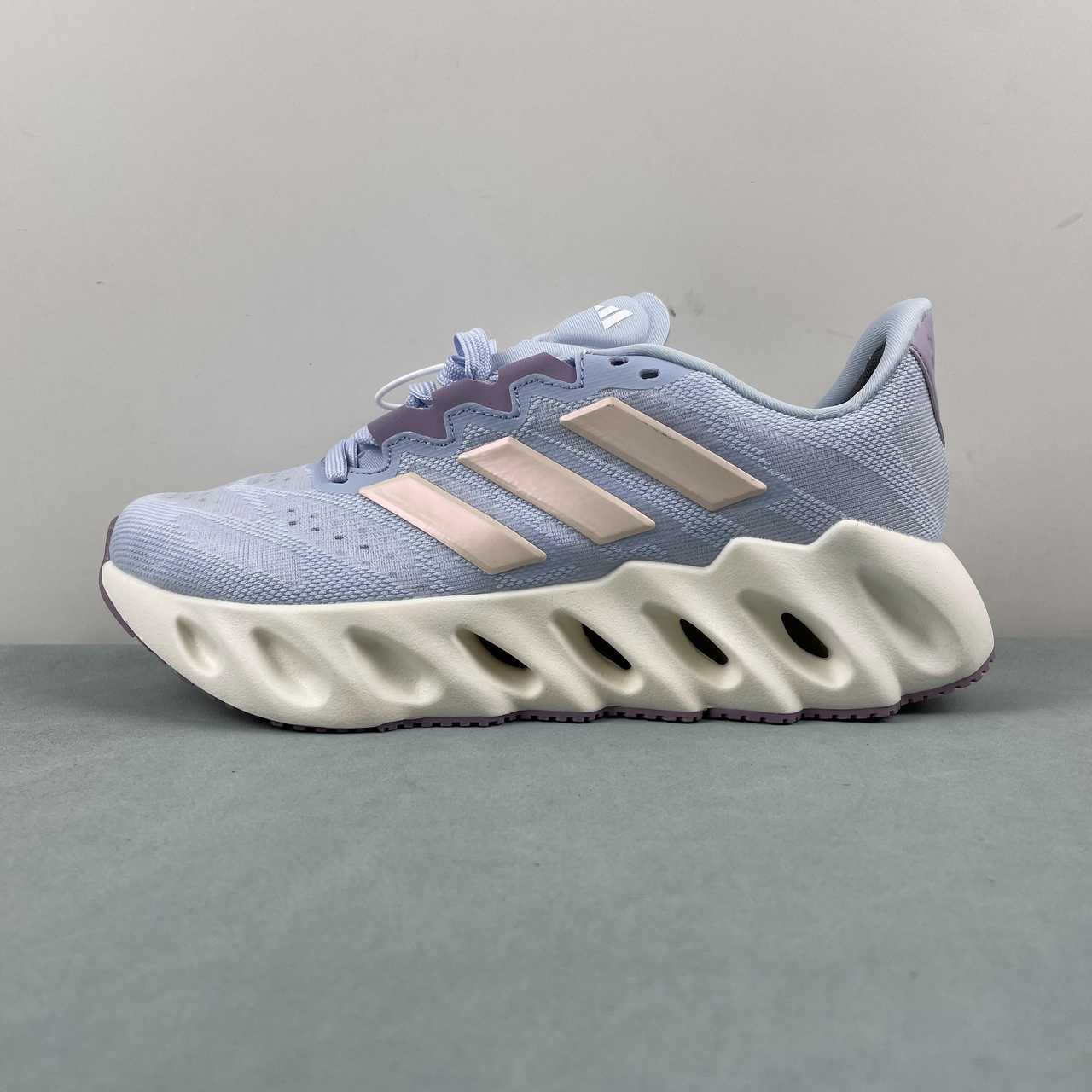 AD Switch Fwd M Light Purple