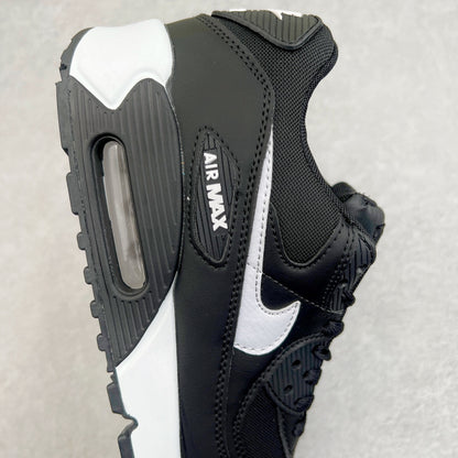 Air Max 90 Black and White