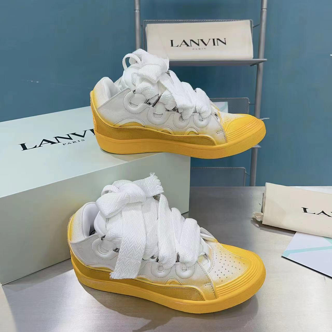 Curb Yellow Spray