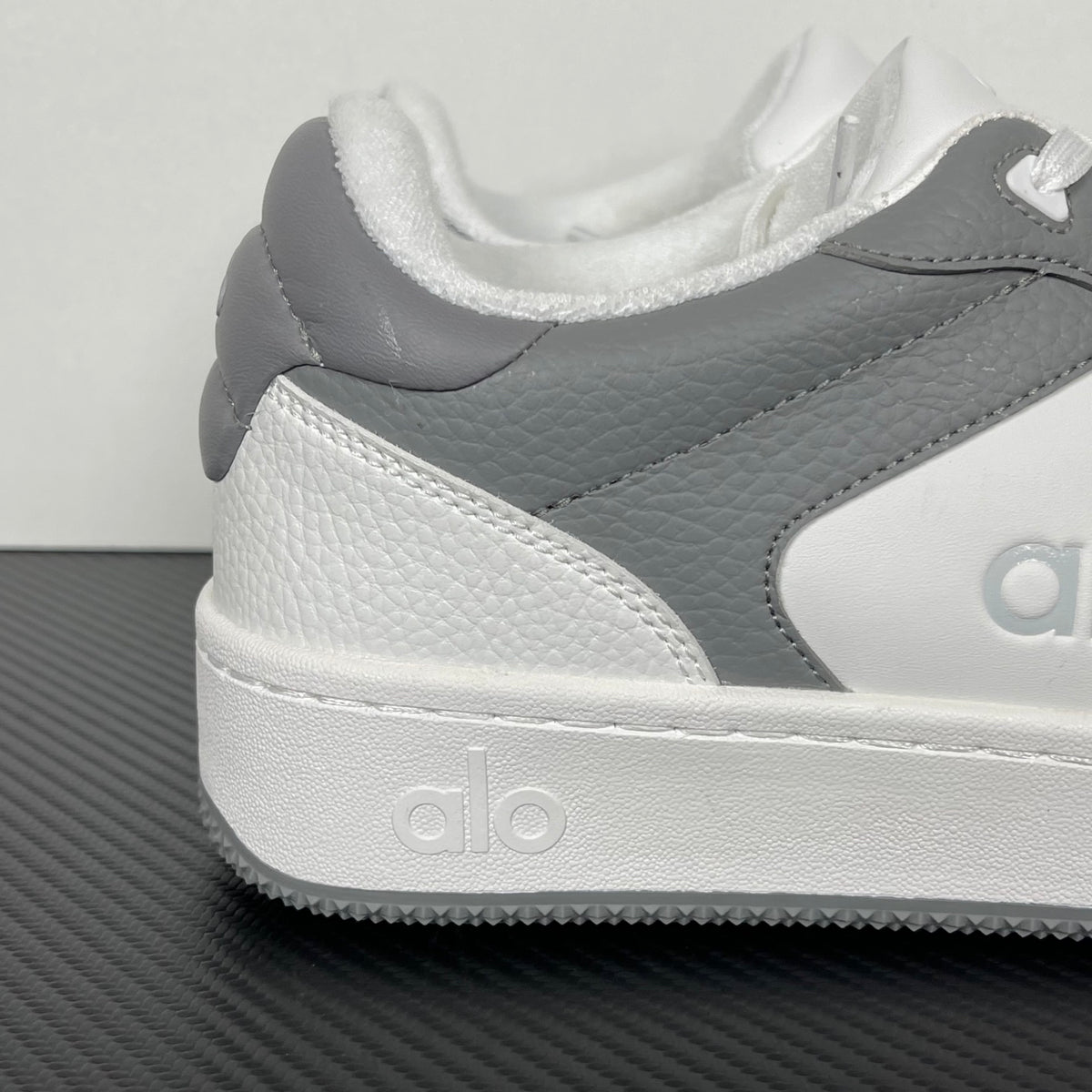 Sapatilhas Alo Grey