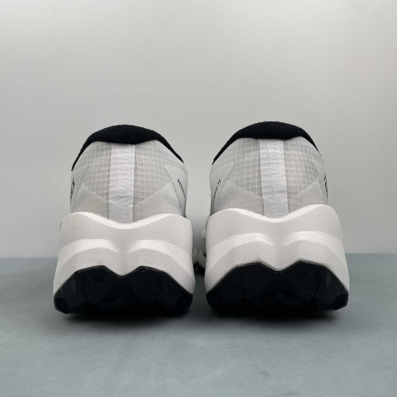 TERREX AGRAVIC TT White Black