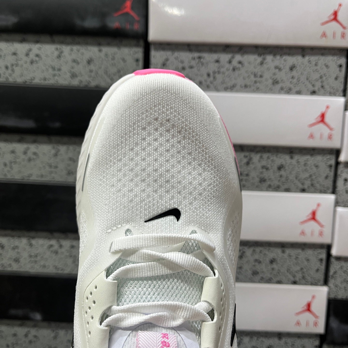 Structure 26 Pink/White