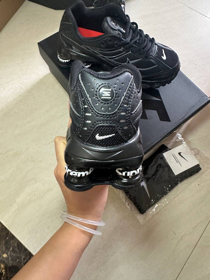 Nike Shox Supreme