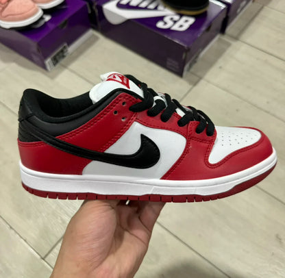 Dunk Low SB "Chicago"