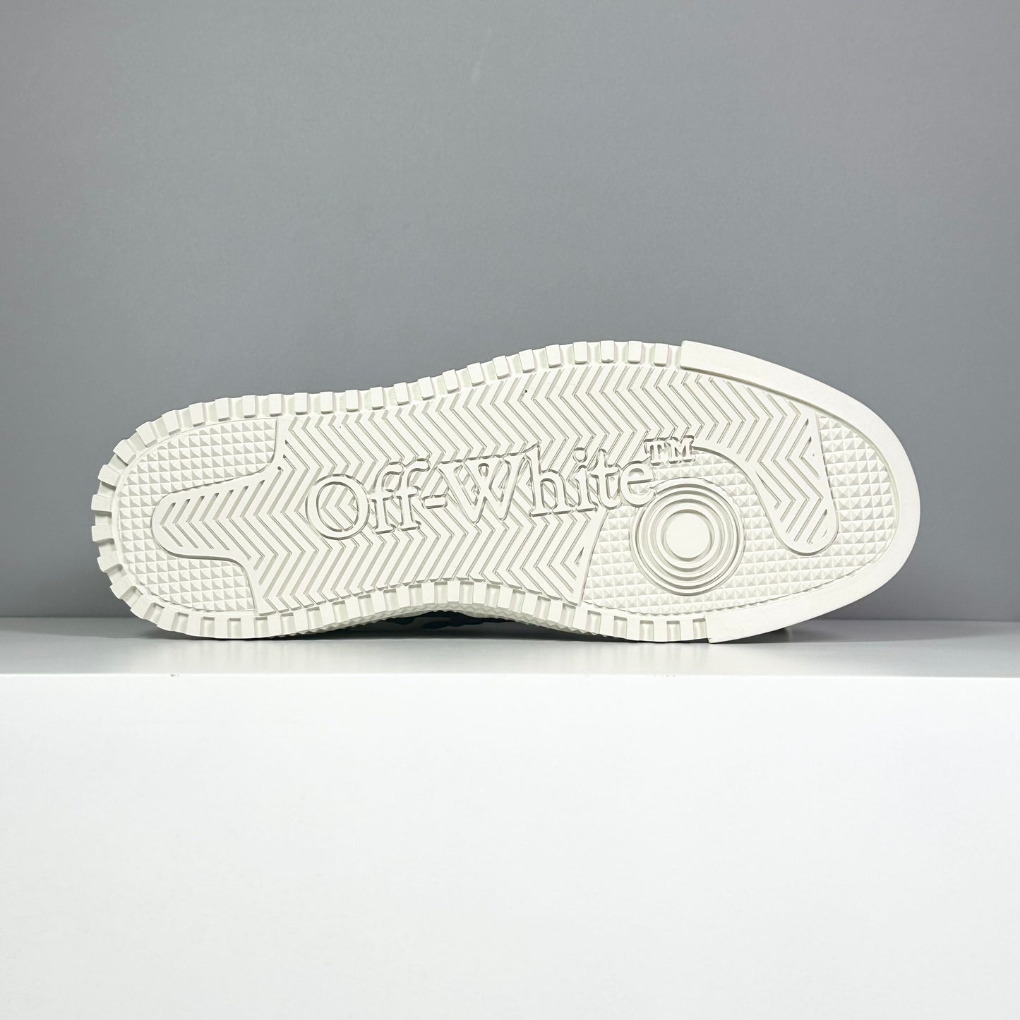 OF 3.0 Off-Court White Black