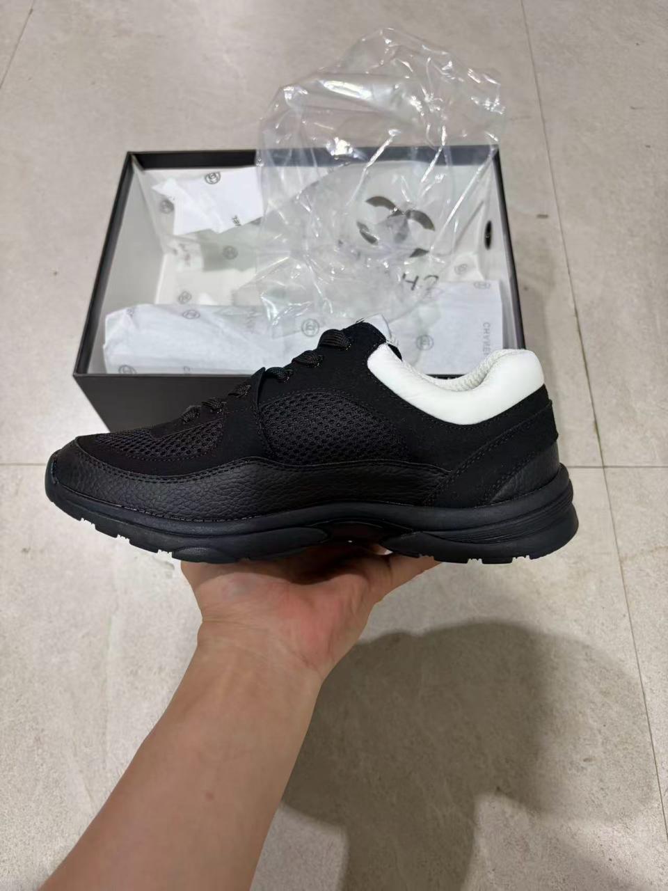 CHN Chanel Wmns CC Black White