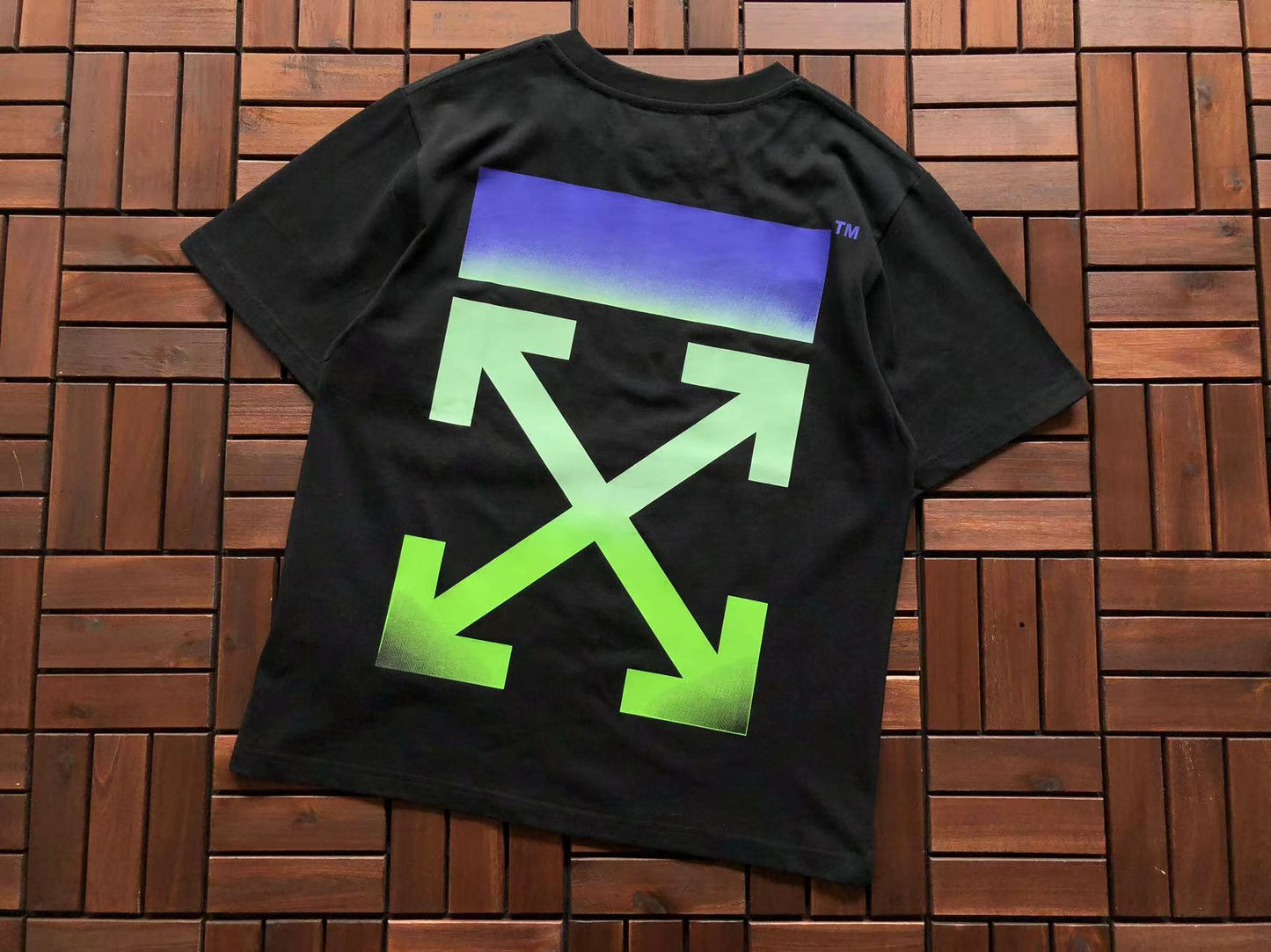 T-shirt Off