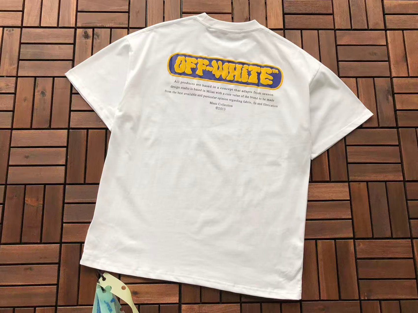 T-shirt Off