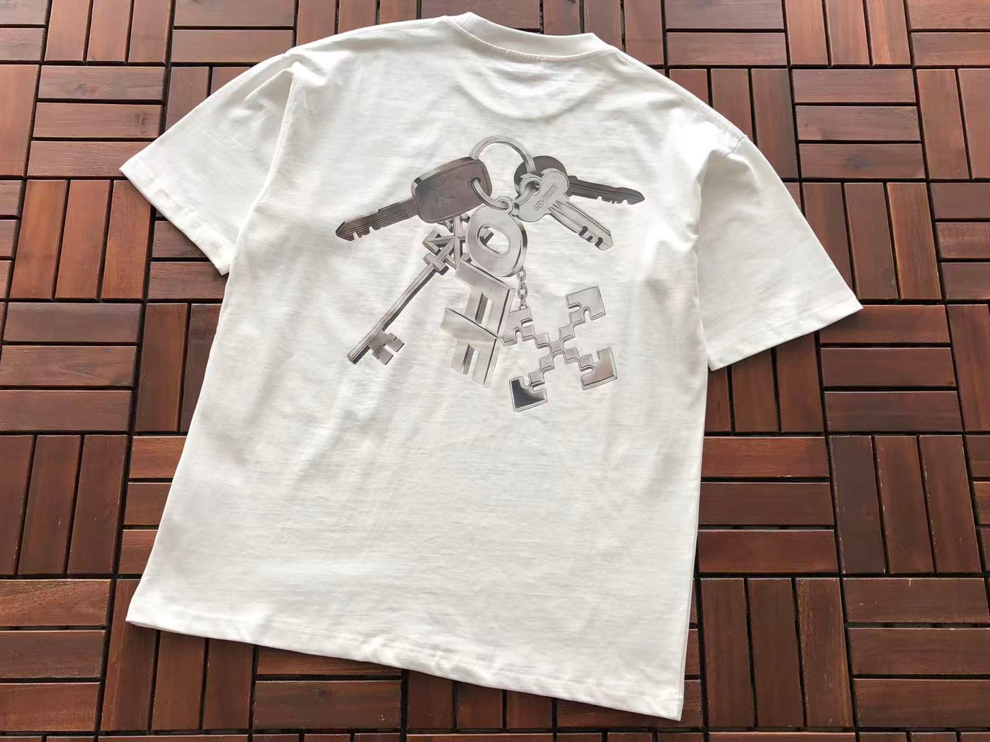 T-shirt Off