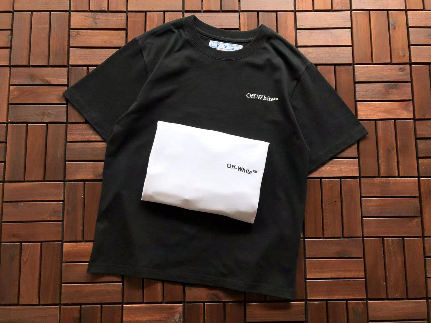 T-shirt Off