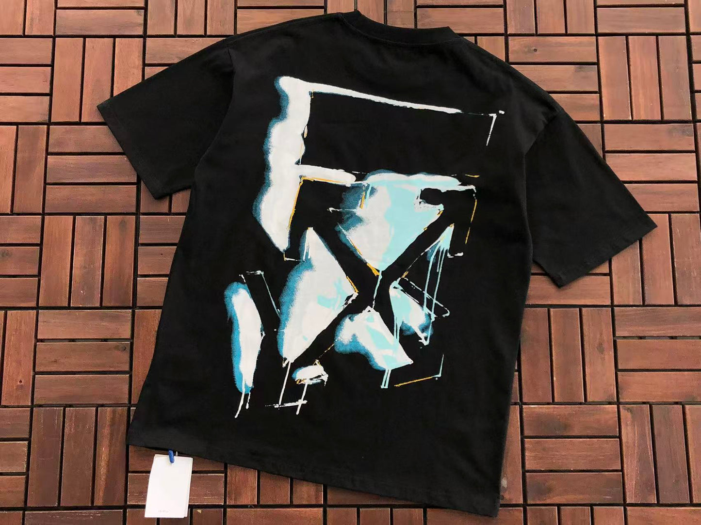T-shirt Off