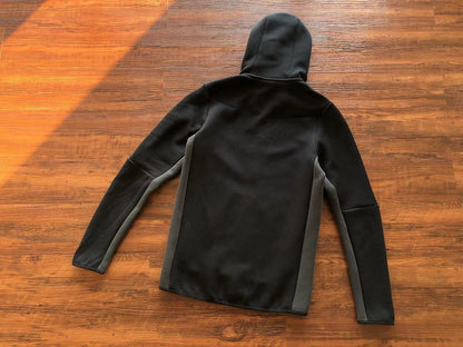 Conjunto Tech Fleece Preto e Cinza