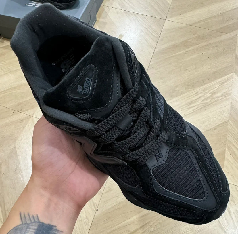 New Balance 9060 All Black