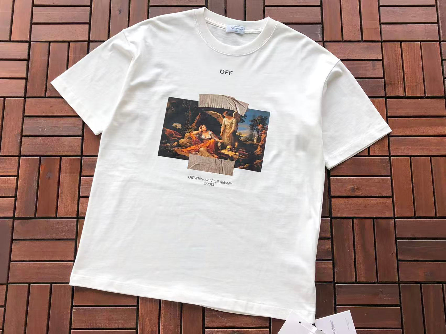 T-shirt Off