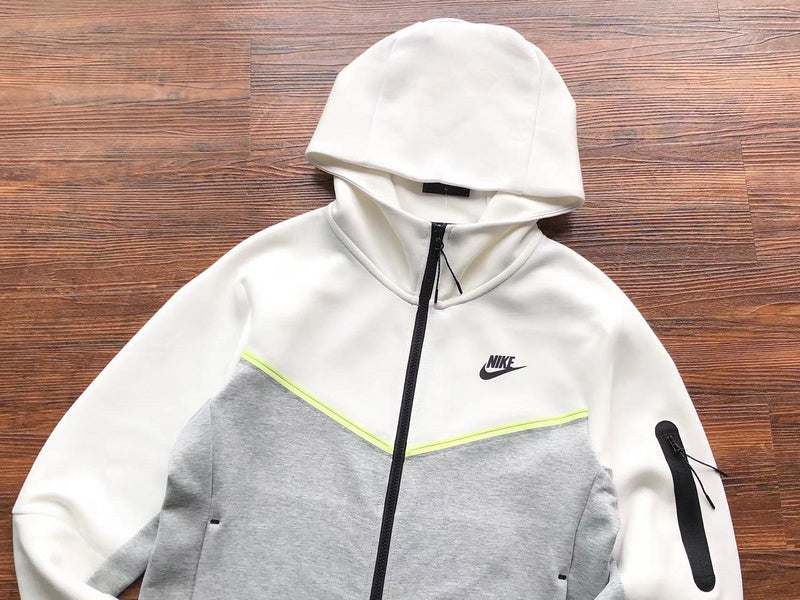 Conjunto Tech Fleece Branco e Cinza