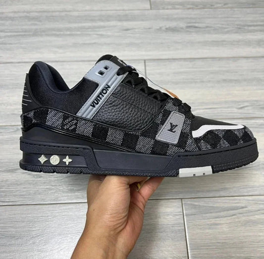 Louis Vuitton Trainer Black