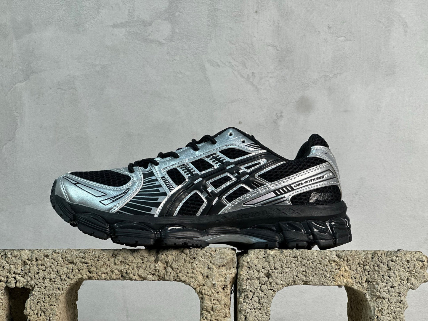 GEL-Kayano 12.1