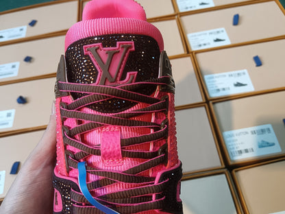 Trainer Pink and Brow Crystal