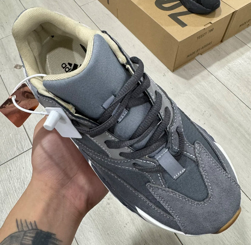 Yeezy 700 V1 Magnet