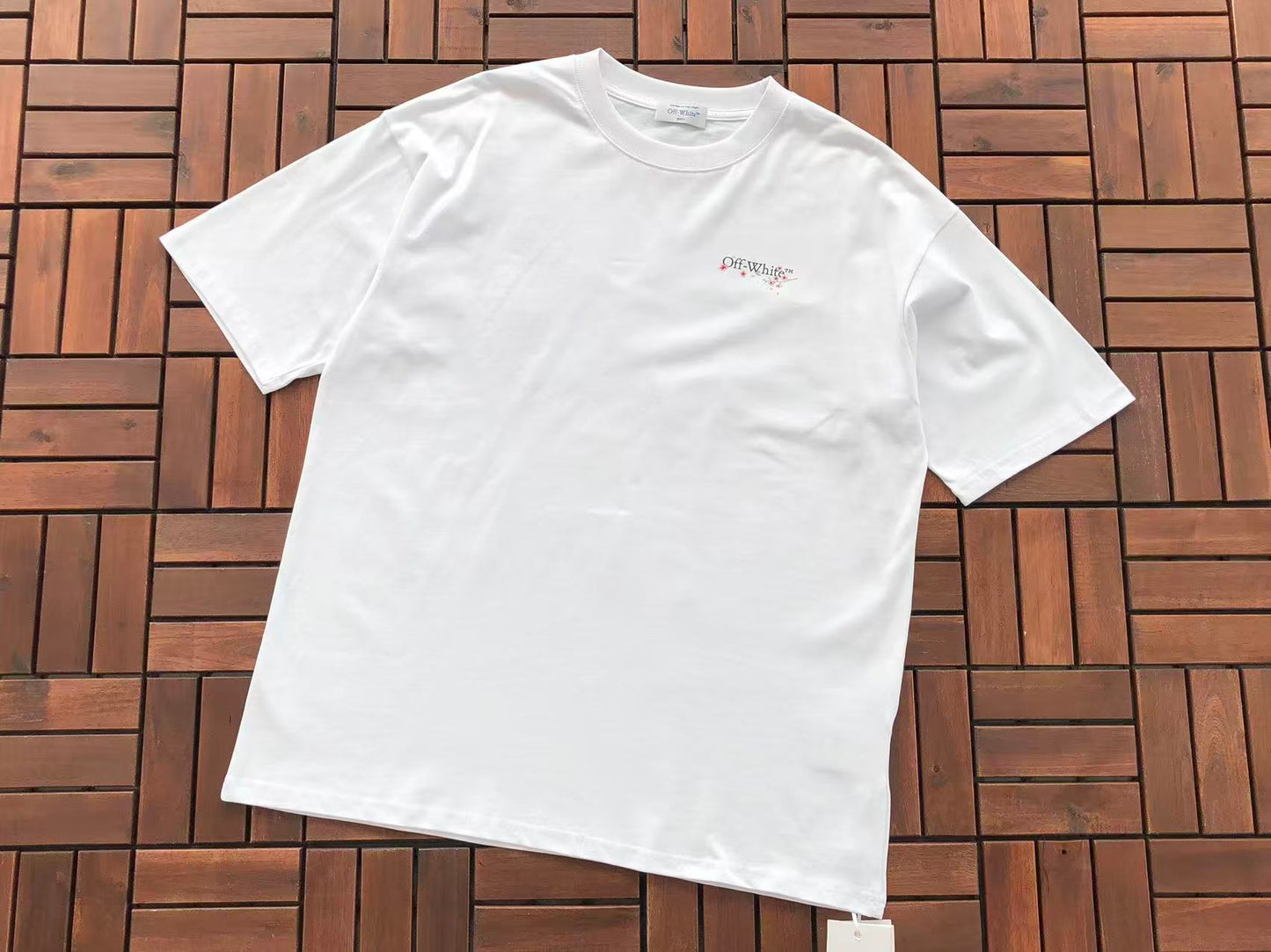 T-shirt Off