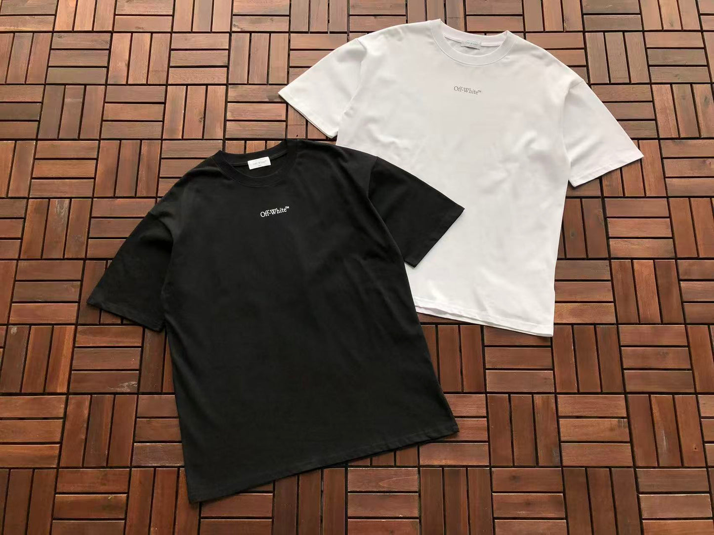 T-shirt Off