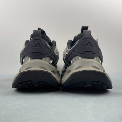 AD XLG Runner Deluxe Black White Grey