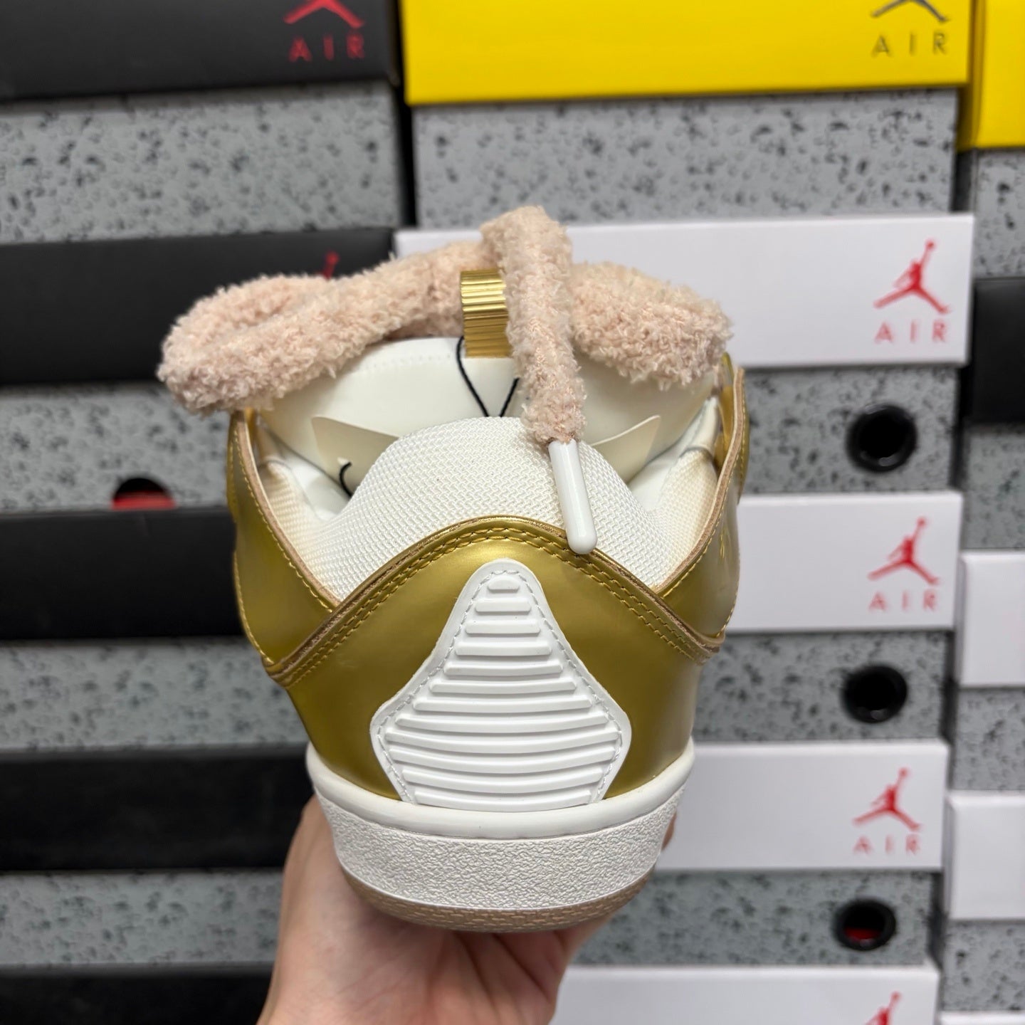 Curb Gold