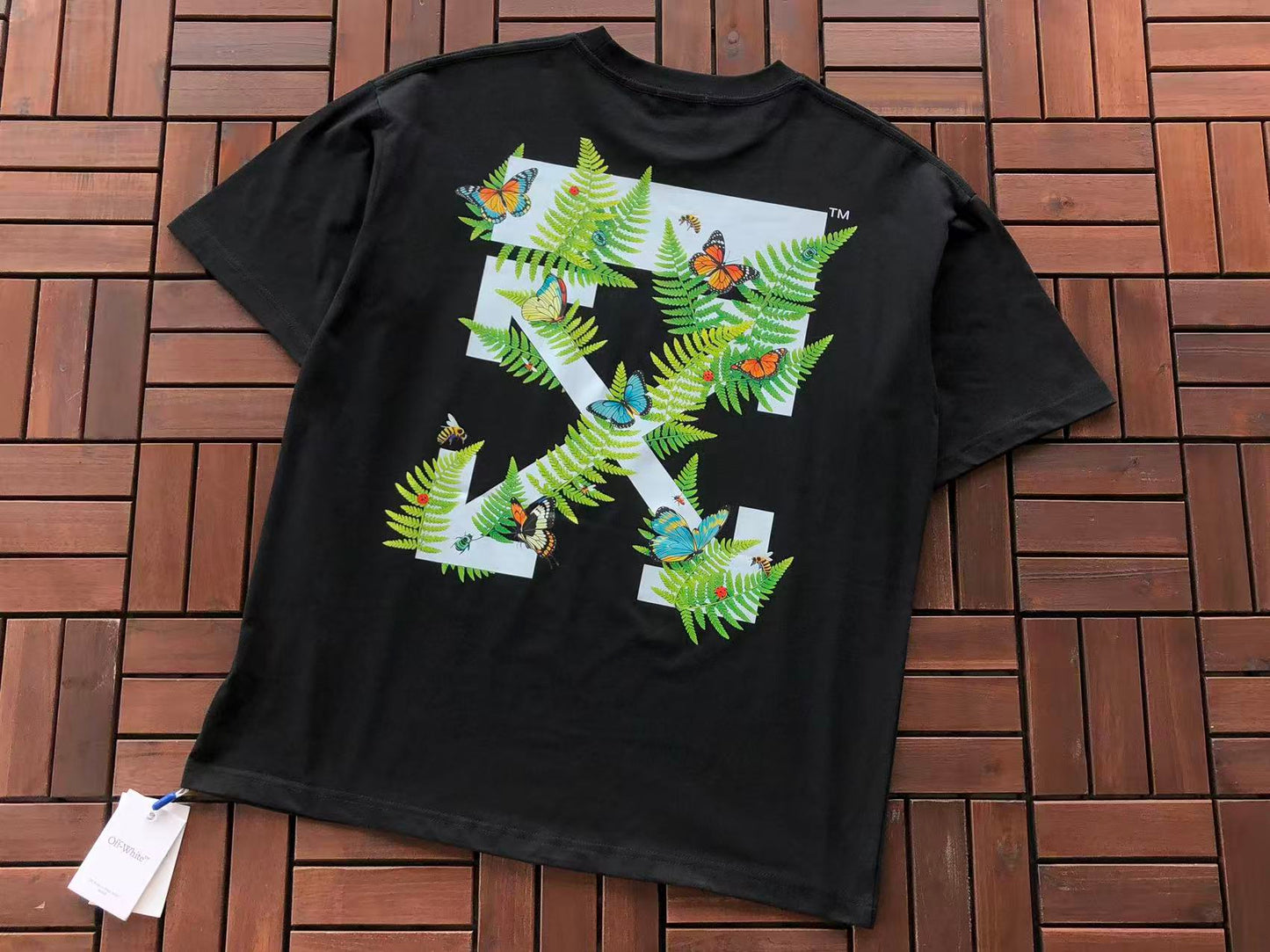 T-shirt Off