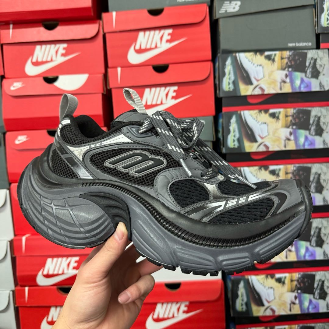 BLG 6XL Triple Black
