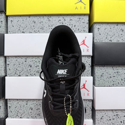 Nk Air Alphazoom Black/White