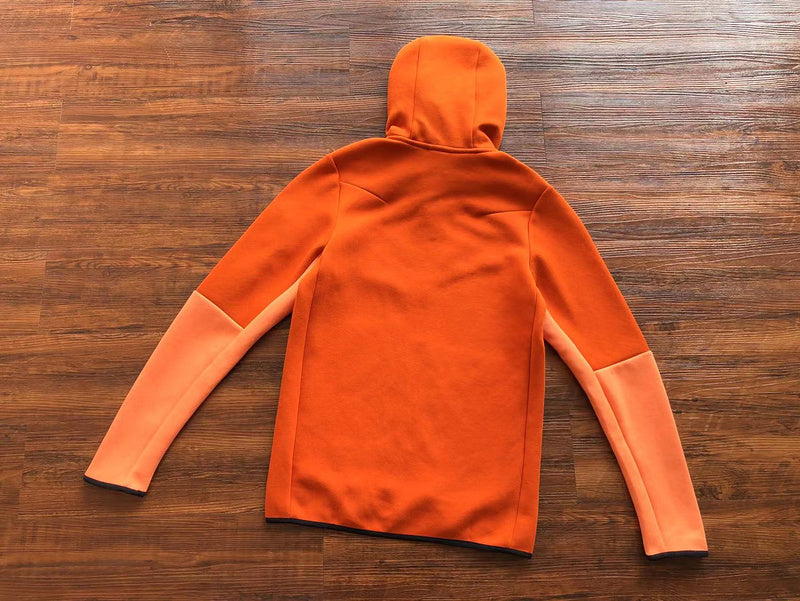 Conjunto Tech Fleece Laranja