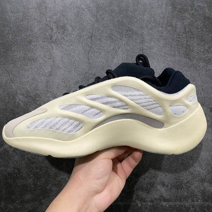 700 V3 Azael