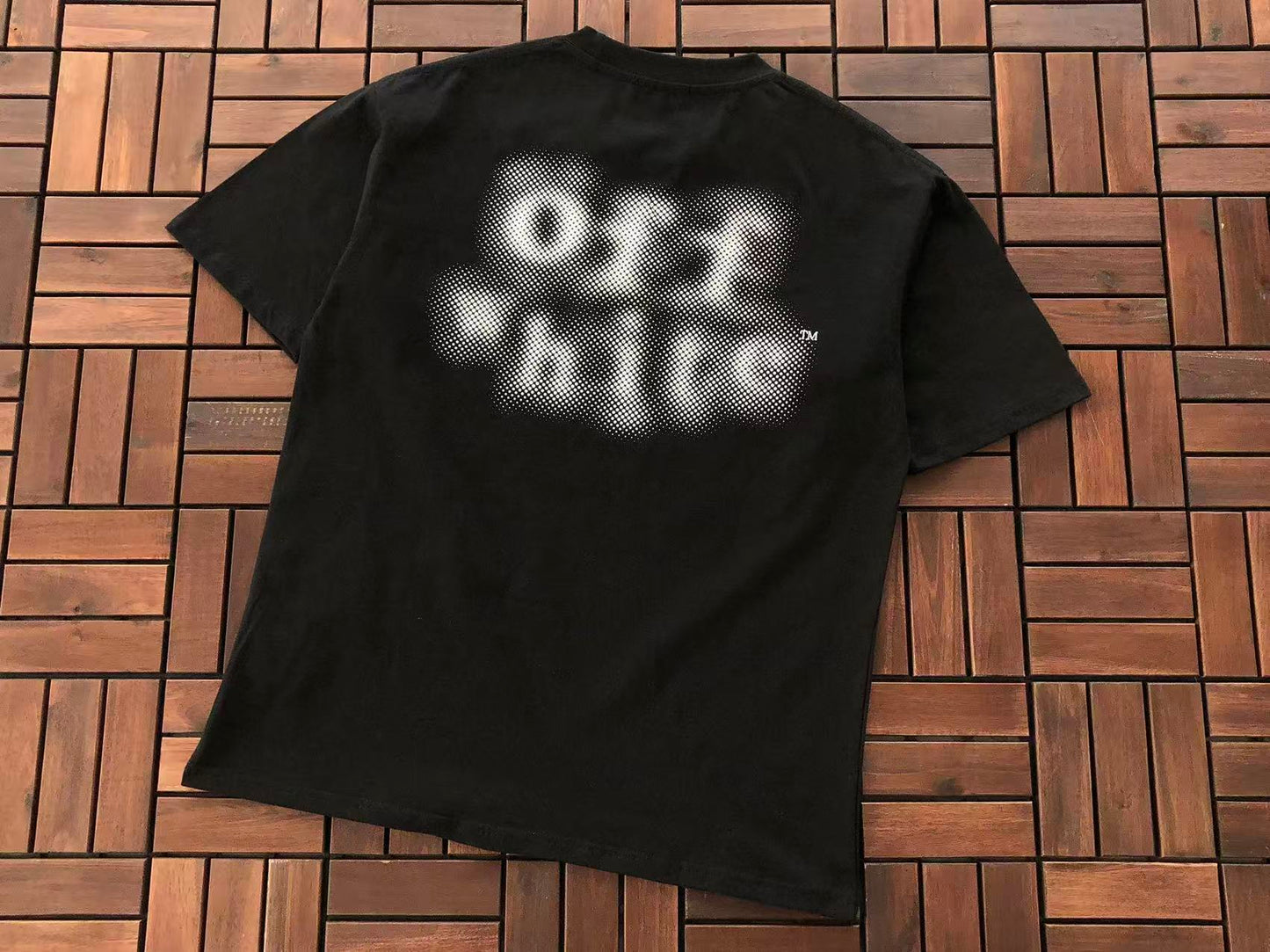 T-shirt Off