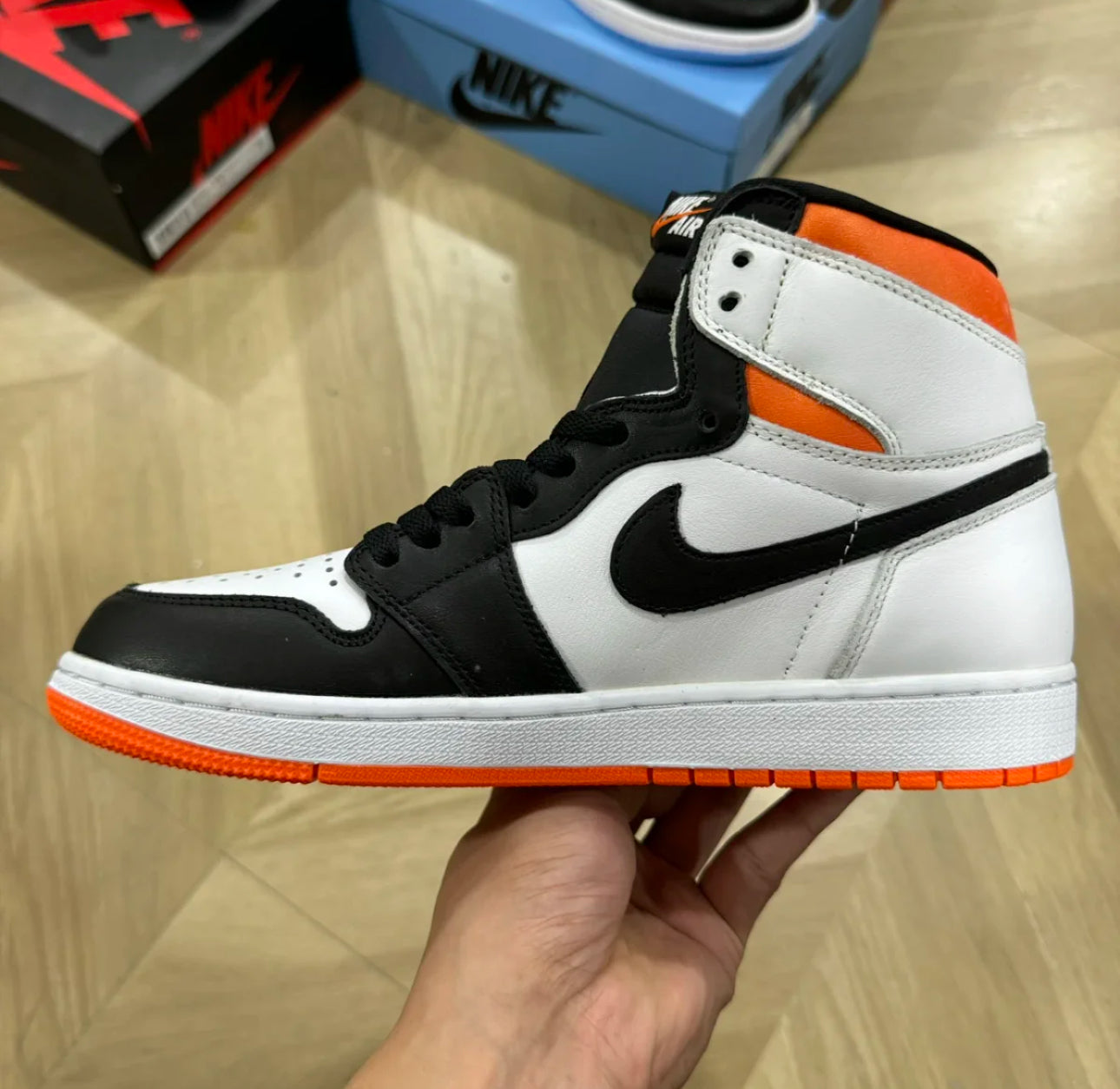 Air Jordan 1 High Electro Orange