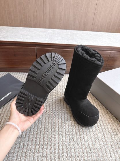 BLG Alaska fur suede boots Black