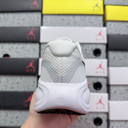 Revolution 8 White
