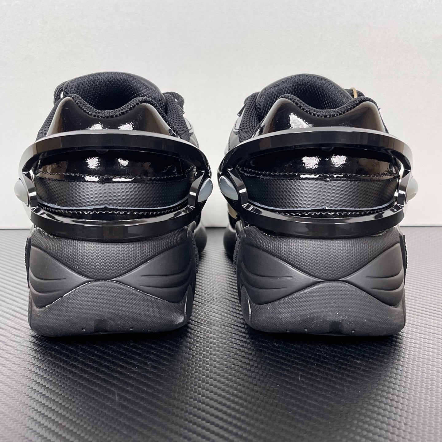 Cylon-21 Black