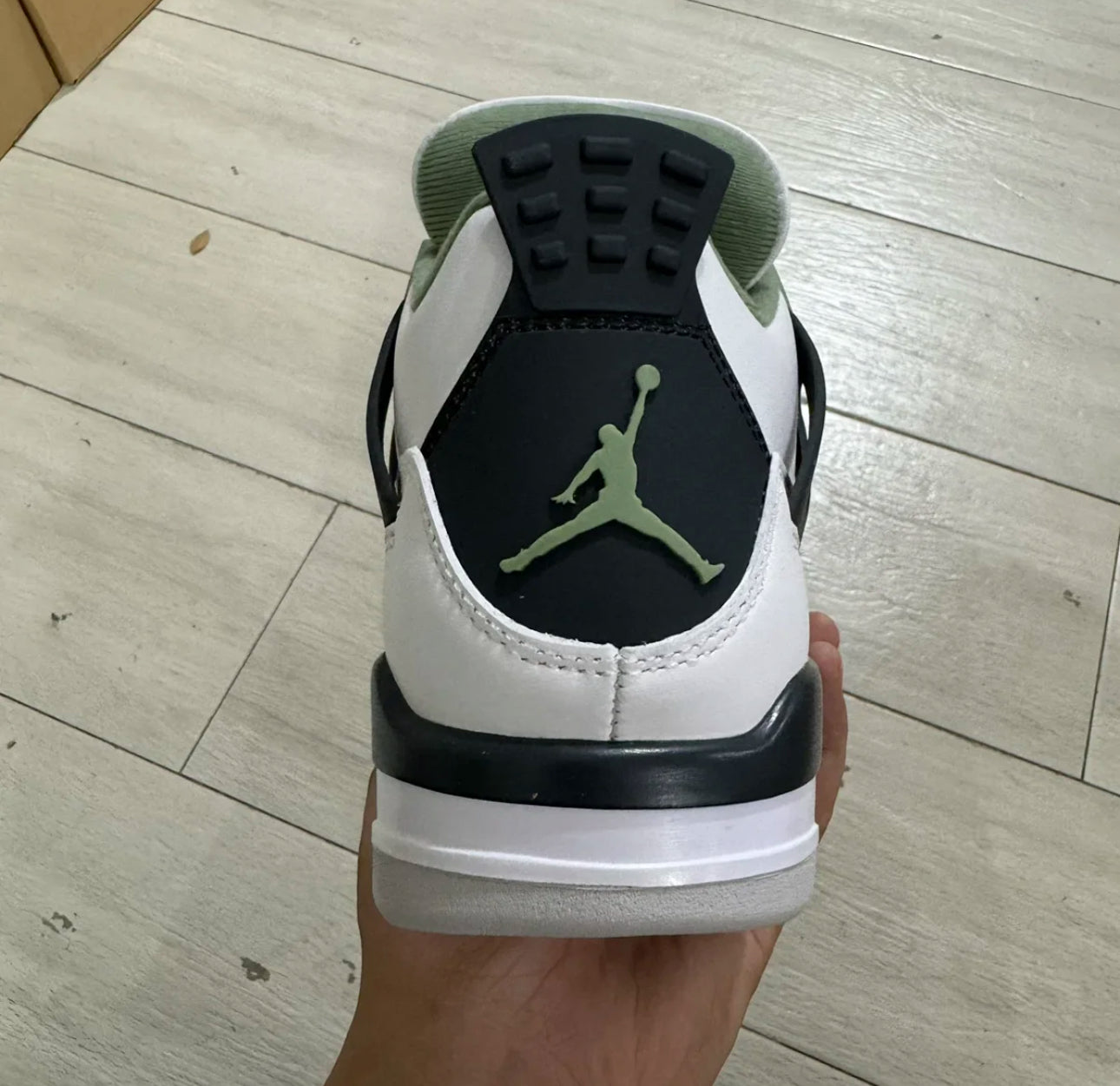 Air Jordan 4 “Oil Green”