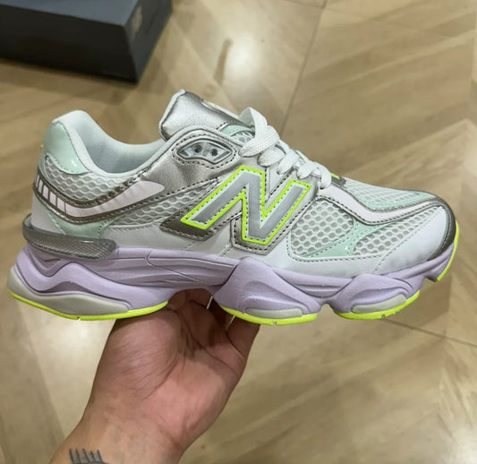 New Balance 9060 Metalic Silver