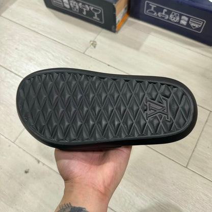 Chinelo Lv Black