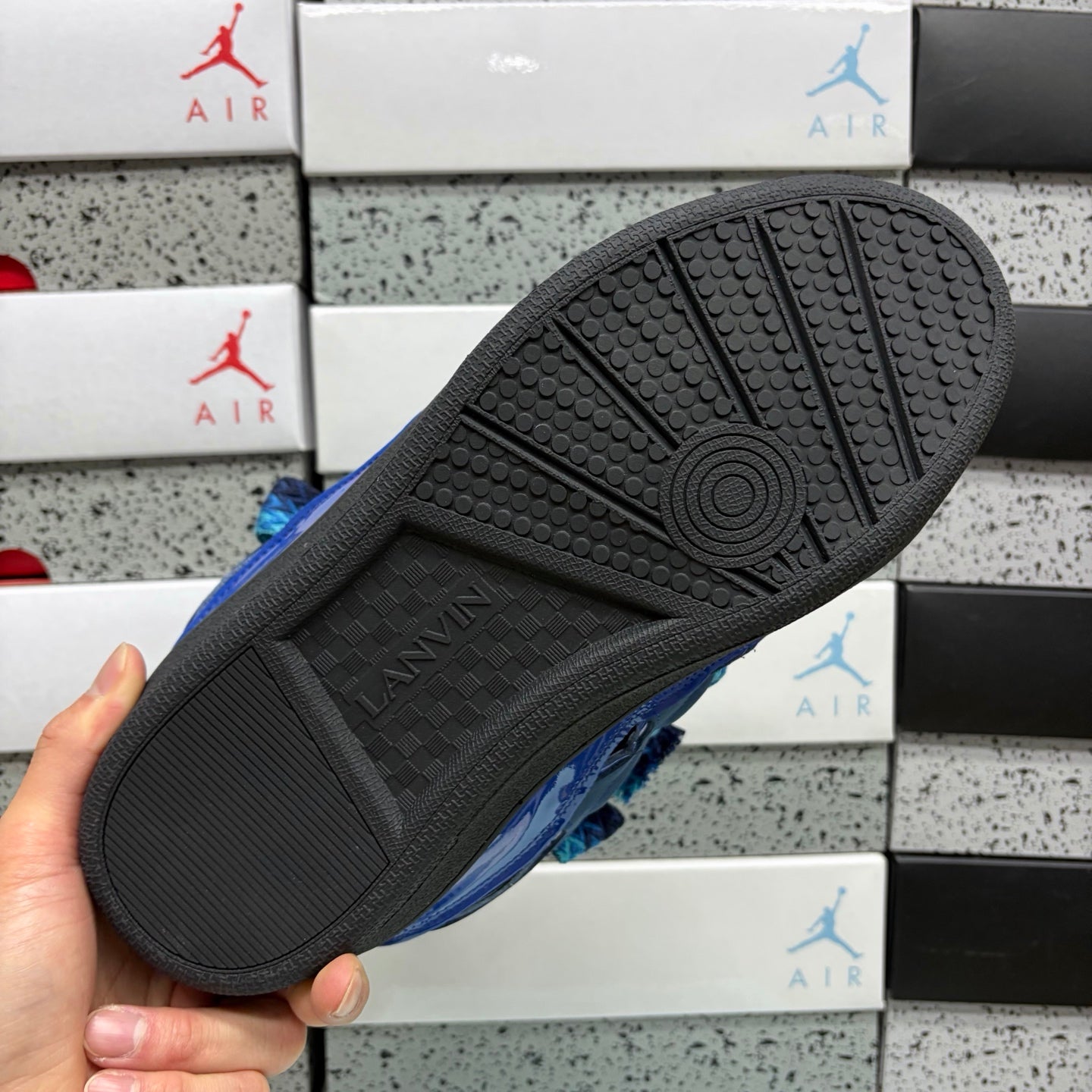 Curb Azul