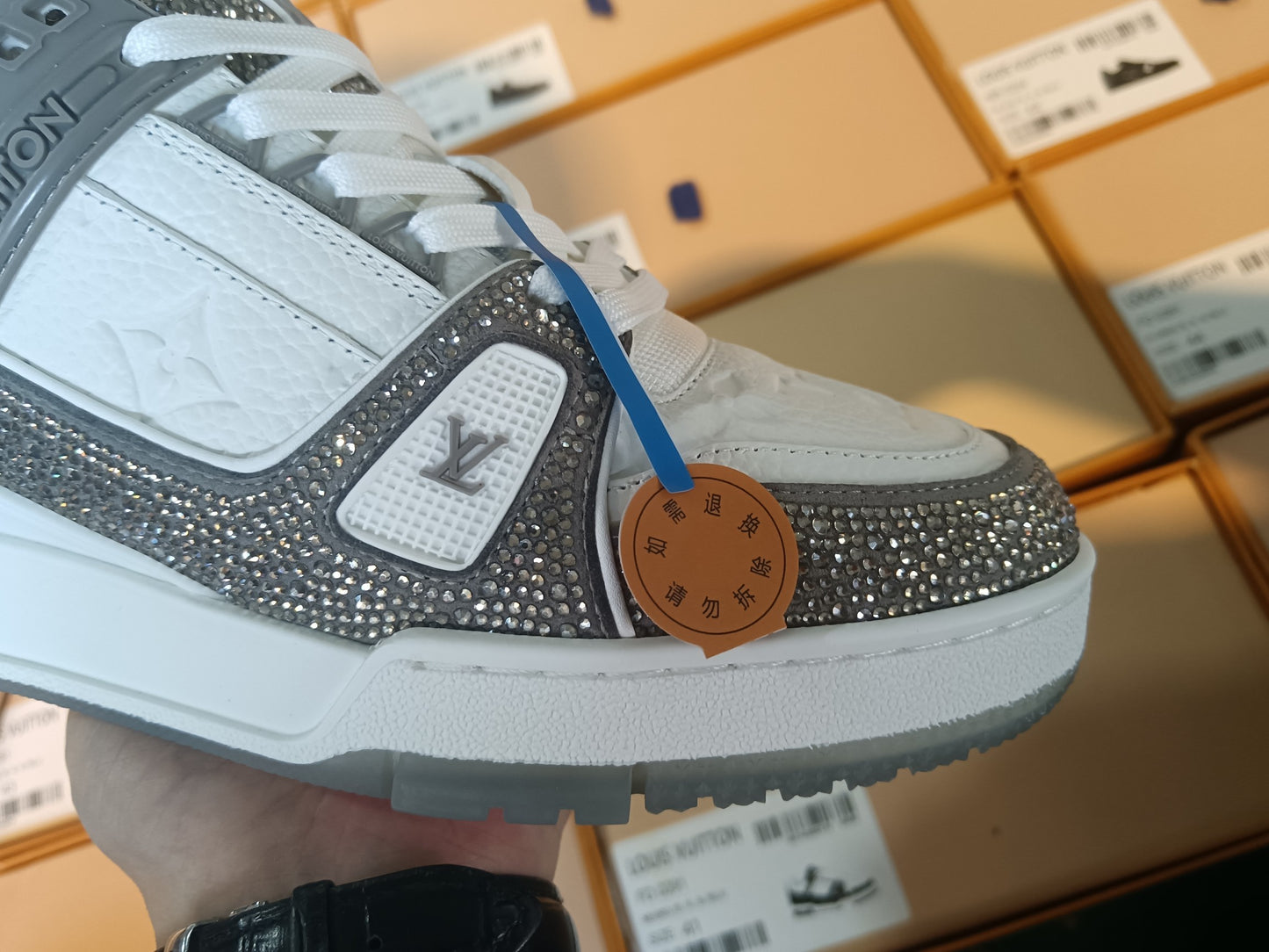 Trainer Grey Crystal