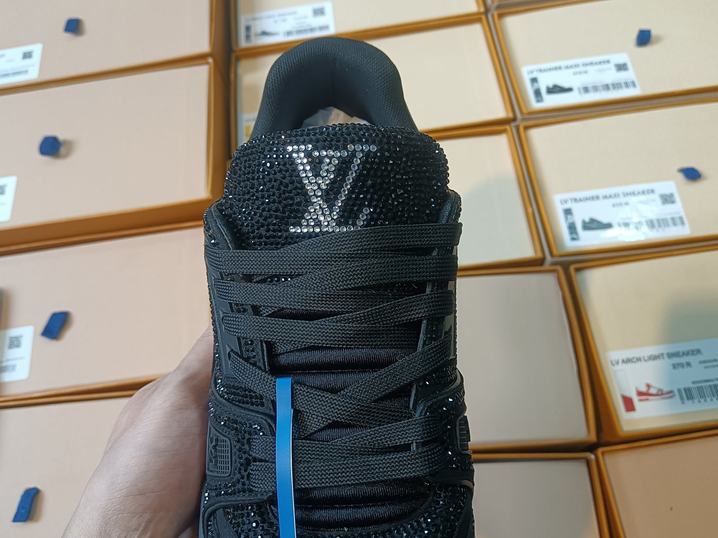 Trainer Black Crystal