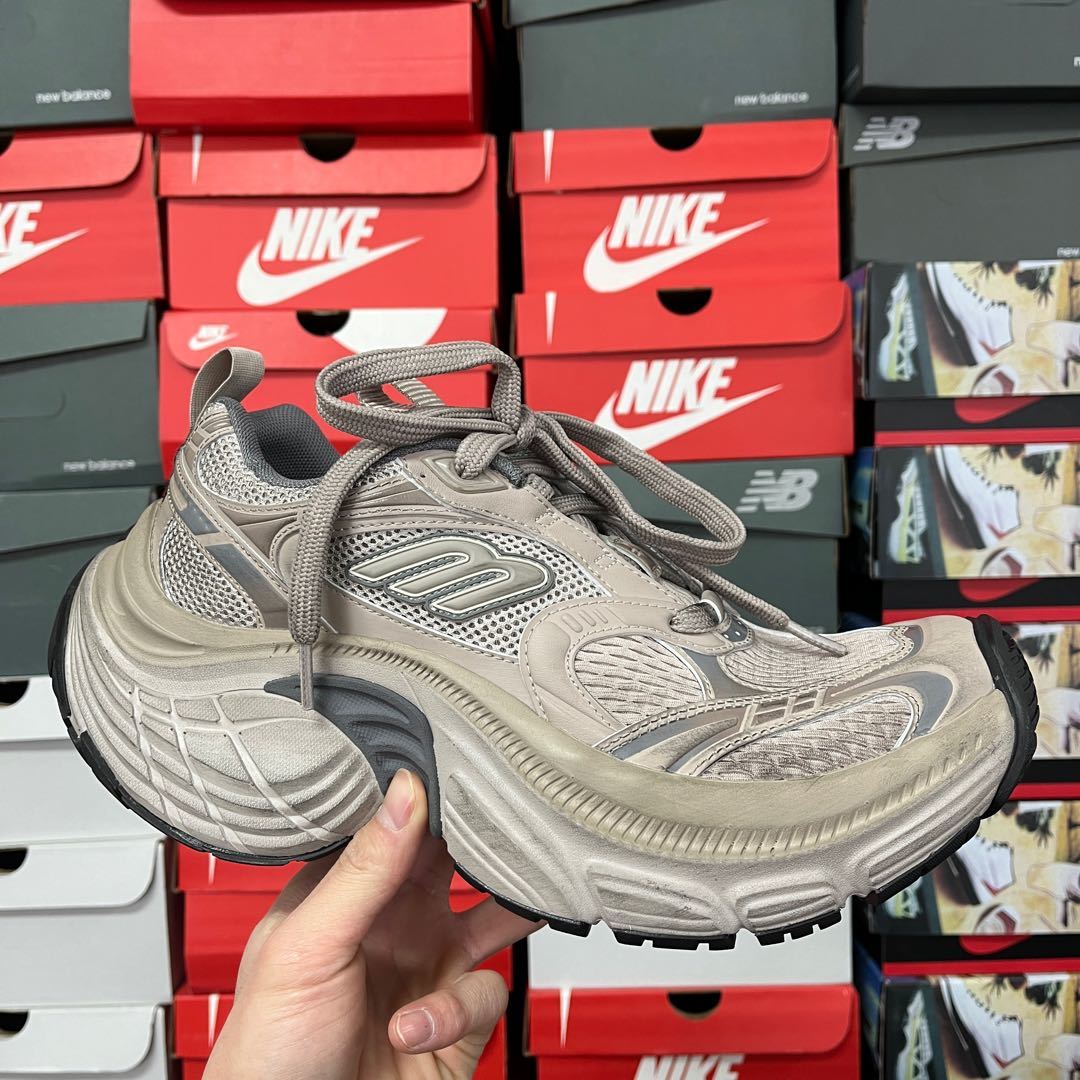 BLG 6XL Beige/Black