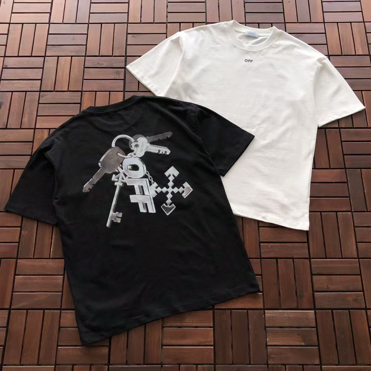 T-shirt Off
