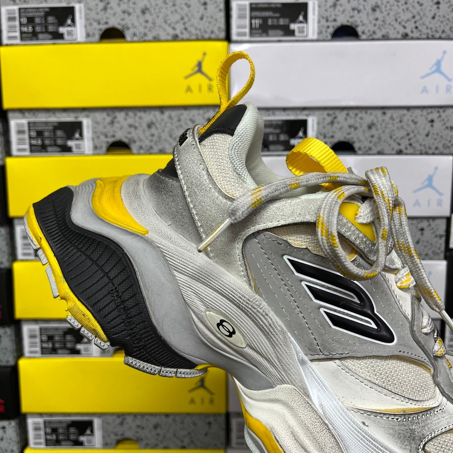 BLG Cargo White/Grey/Yellow/Black