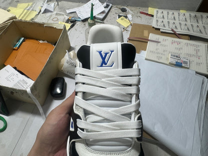 Trainer White and Blue