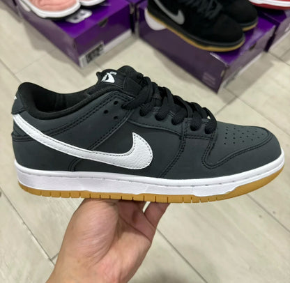 SB Dunk Low Black Gum