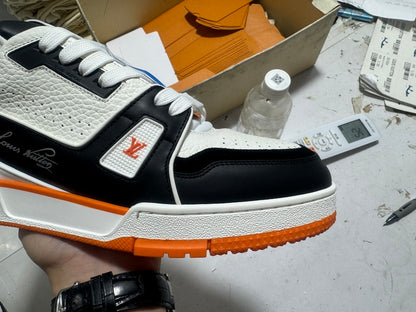 Trainer White and Orange